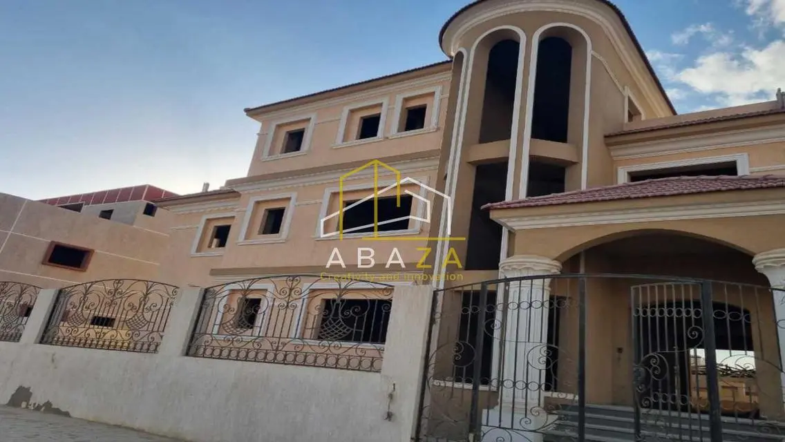 Luxurious Villa for Sale with Private Pool and Garden