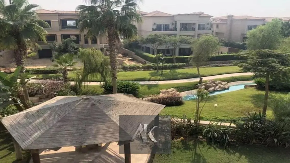 فيلا مستقلة رائعة 297م للبيع في ليك فيو بوتيك