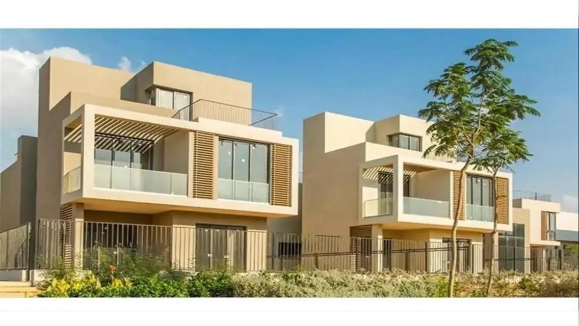 Twin house ready to move for sale in Sodic East