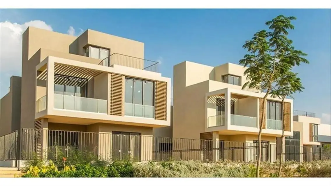 Twin house ready to move for sale in Sodic East