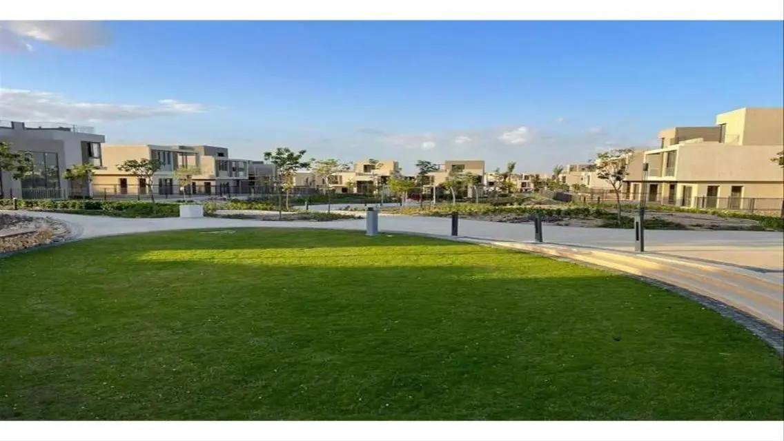 Twin house ready to move for sale in Sodic East