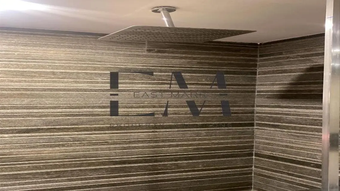 Furnished Apartment for sale in Lake View