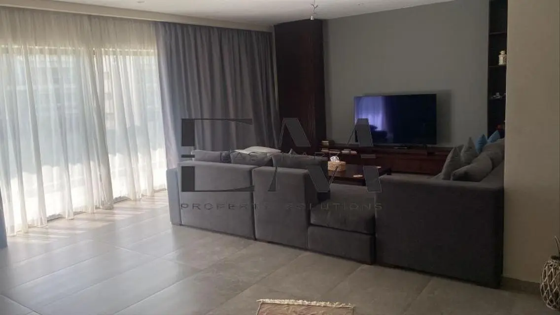 Furnished Apartment for sale in Lake View