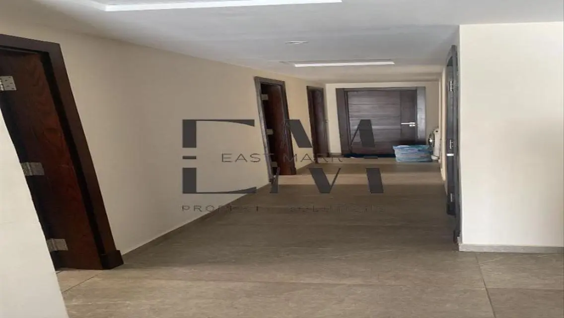 Furnished Apartment for sale in Lake View