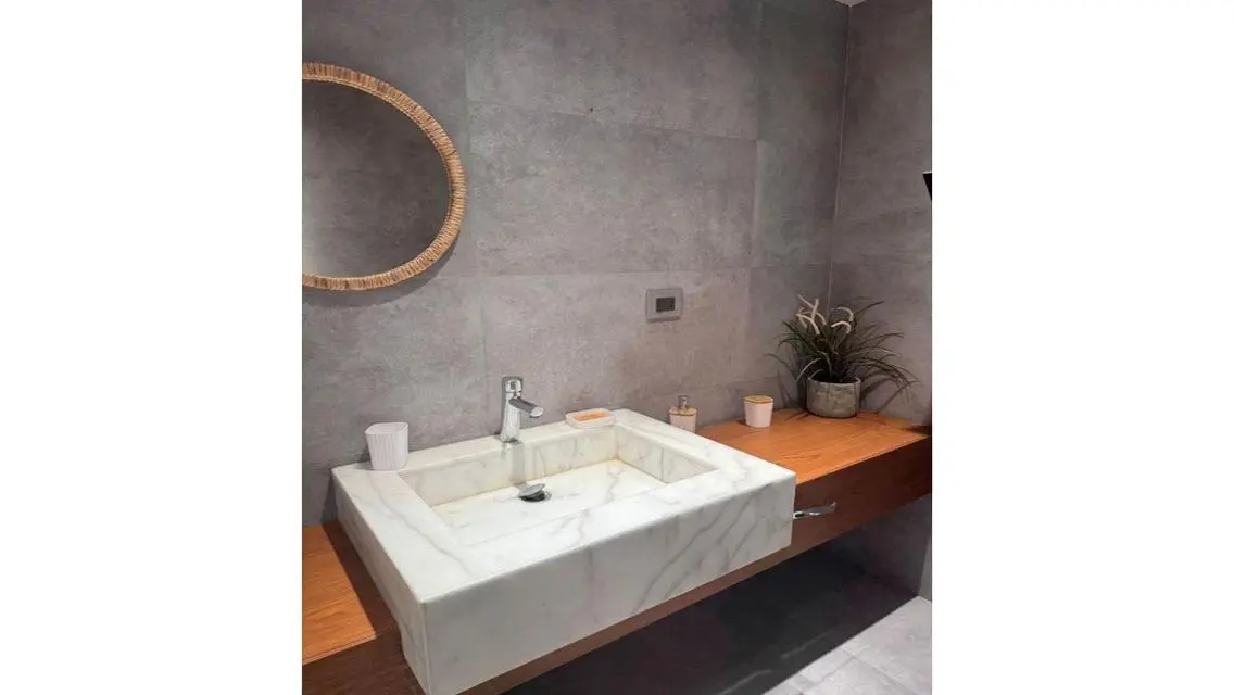 Apartment For Rent in Eastown ,Fully Furnished