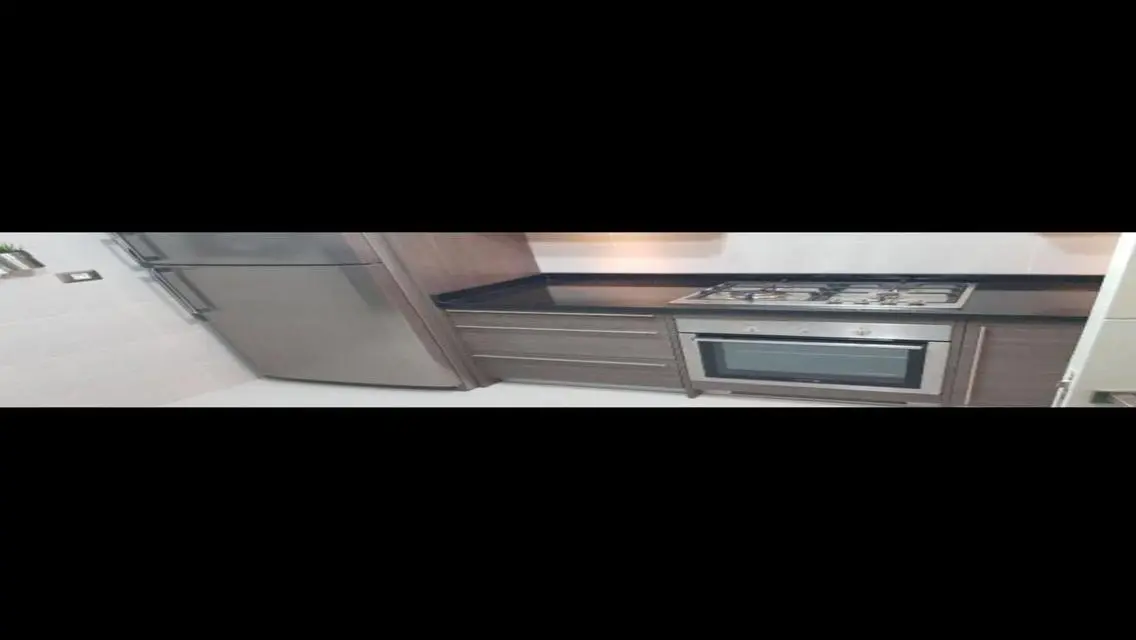 شقة مفروشة فاخرة بحديقة للايجار في فيلدج جيت