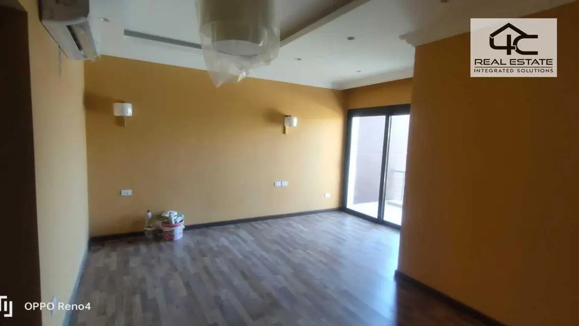 Villa corner 250m 4room fully finished Hyde Park