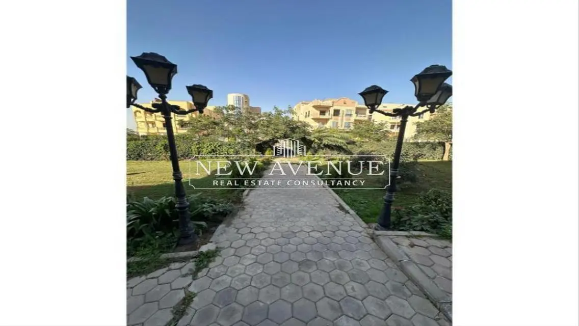 Luxurious Standalone 1200m² with large garden Delivered