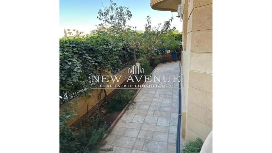 Luxurious Standalone 1200m² with large garden Delivered