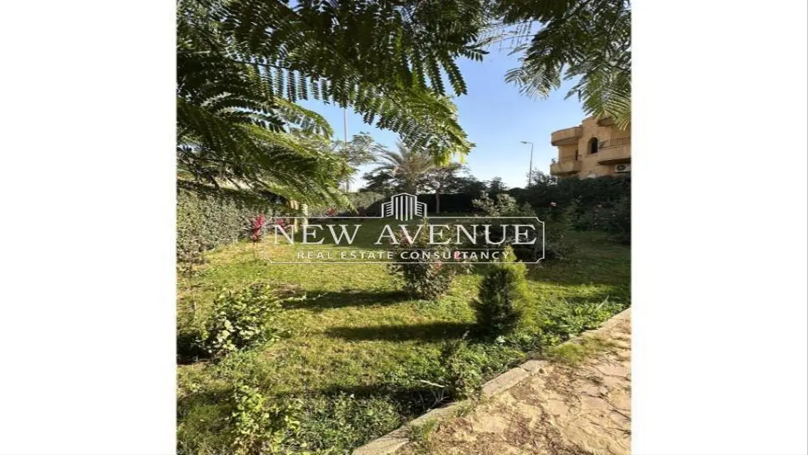 Luxurious Standalone 1200m² with large garden Delivered