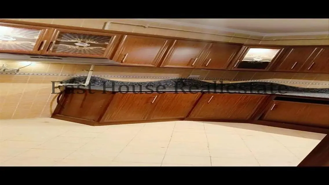 شقه للايجار في الرحاب في المرحله الخامسه تشطيبات خ