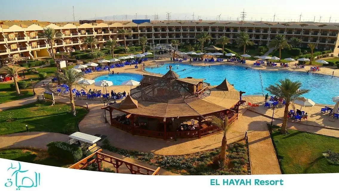 دوبلكس 3غرف دور تاني بروف بفرش واجهزة العين السخنة