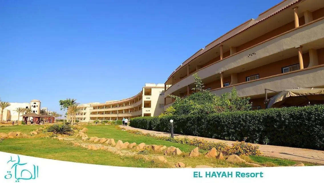 دوبلكس 3غرف دور تاني بروف بفرش واجهزة العين السخنة