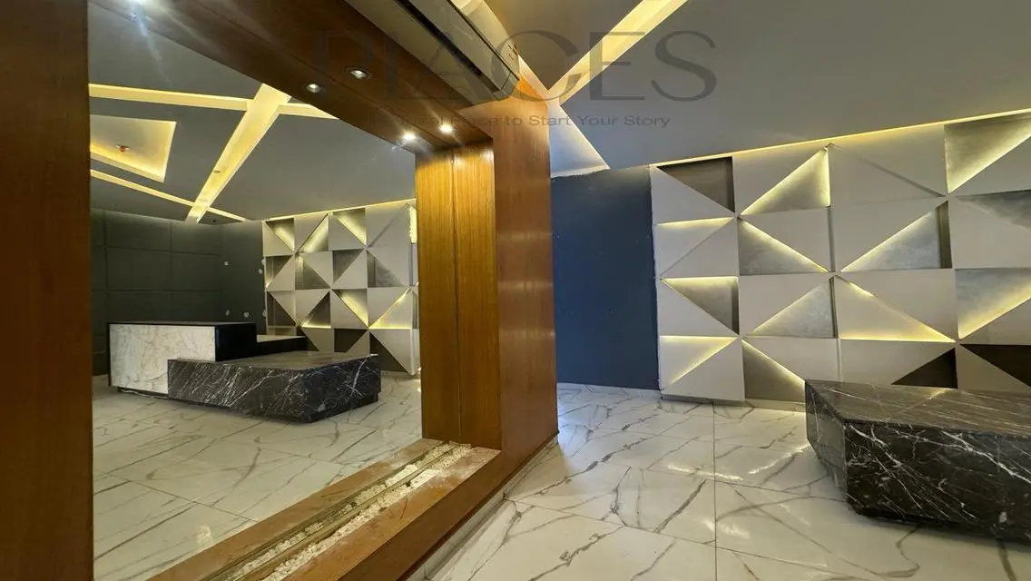عقار مميز للبيع بمساحة 344 متر