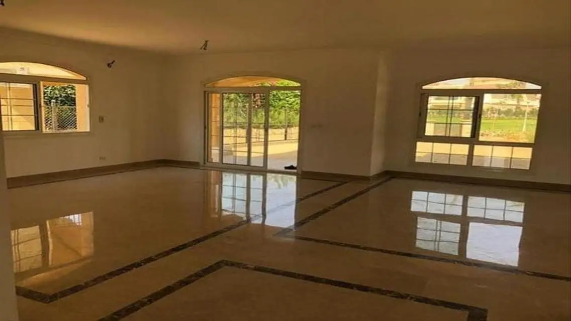 Townhouse Middle With The Cost Of The Launch