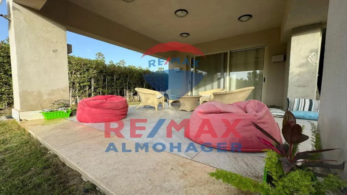 Chalet with Garden for Sale in Hacienda Bay