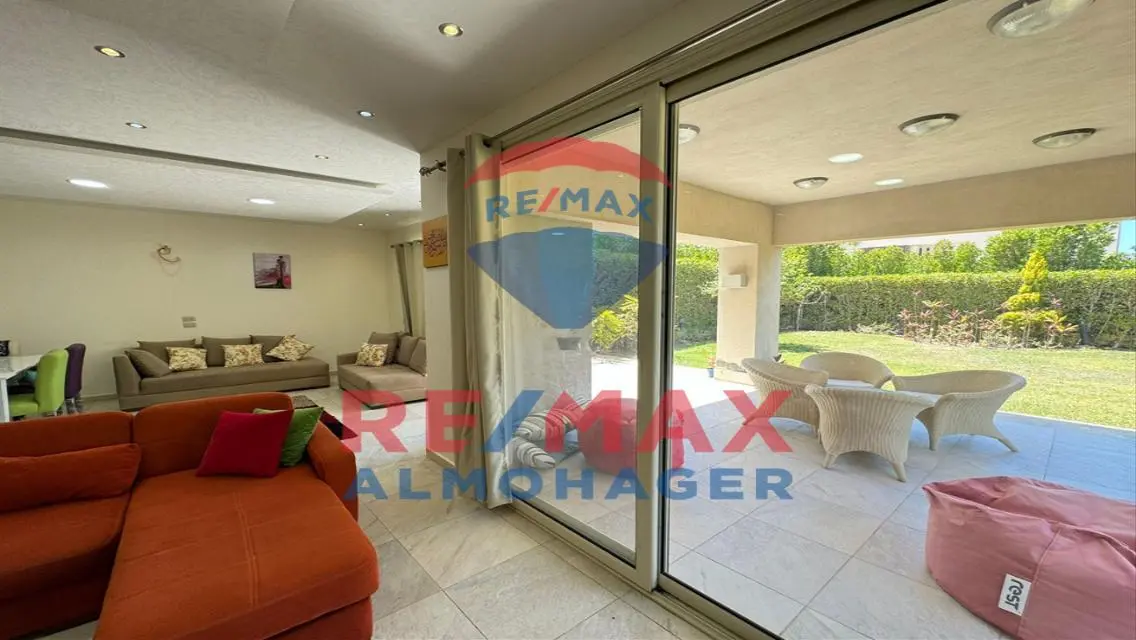 Chalet with Garden for Sale in Hacienda Bay
