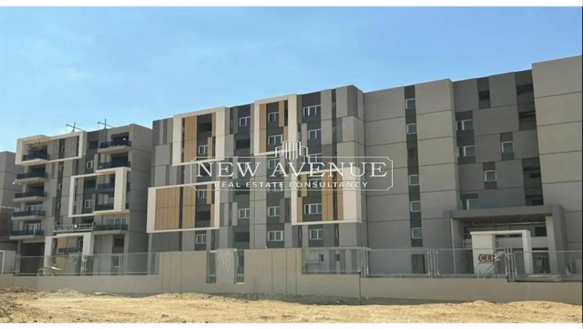 Apartment ready to move in hap town hassan allam