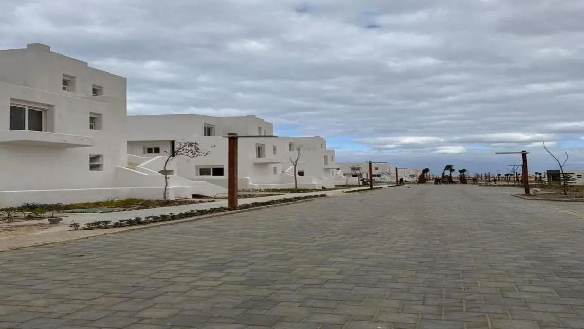 Finished resale townhouse in Jefaira + prime price