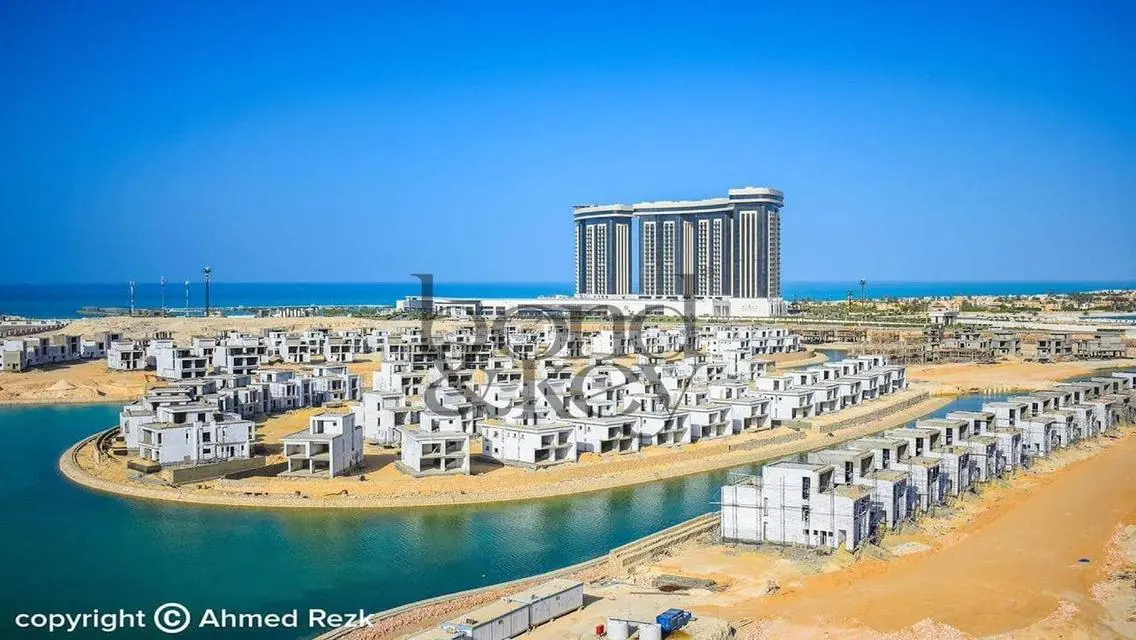 تاون هاوس للبيع بالعلمين الجديدة في كمبوند مزارين