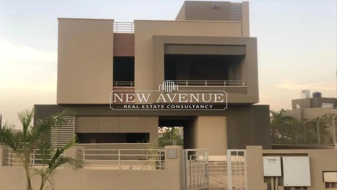 Standalone Villa 5 bedrooms corner - PalmHills PK2