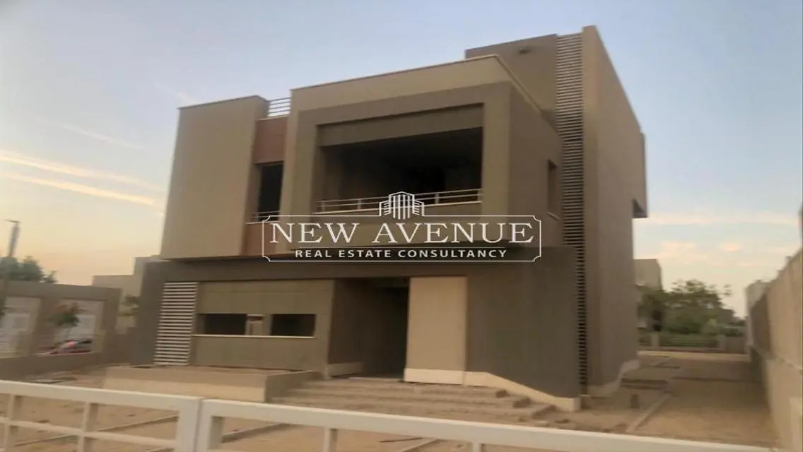Standalone Villa 5 bedrooms corner - PalmHills PK2