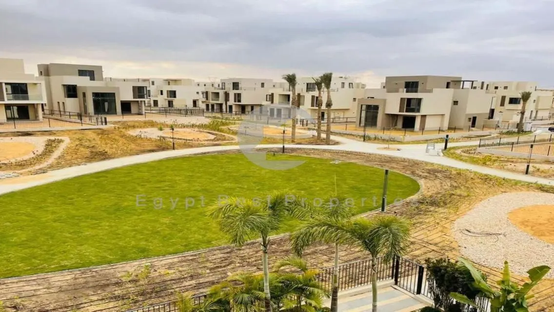 PENTHOUSE 5BEDS FOR SALE IN SODIC EAST OVER 10Y