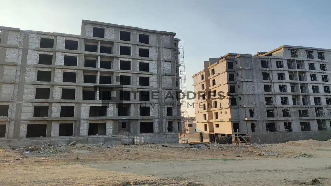 Pent house with1,500,000 down payment in new cairo