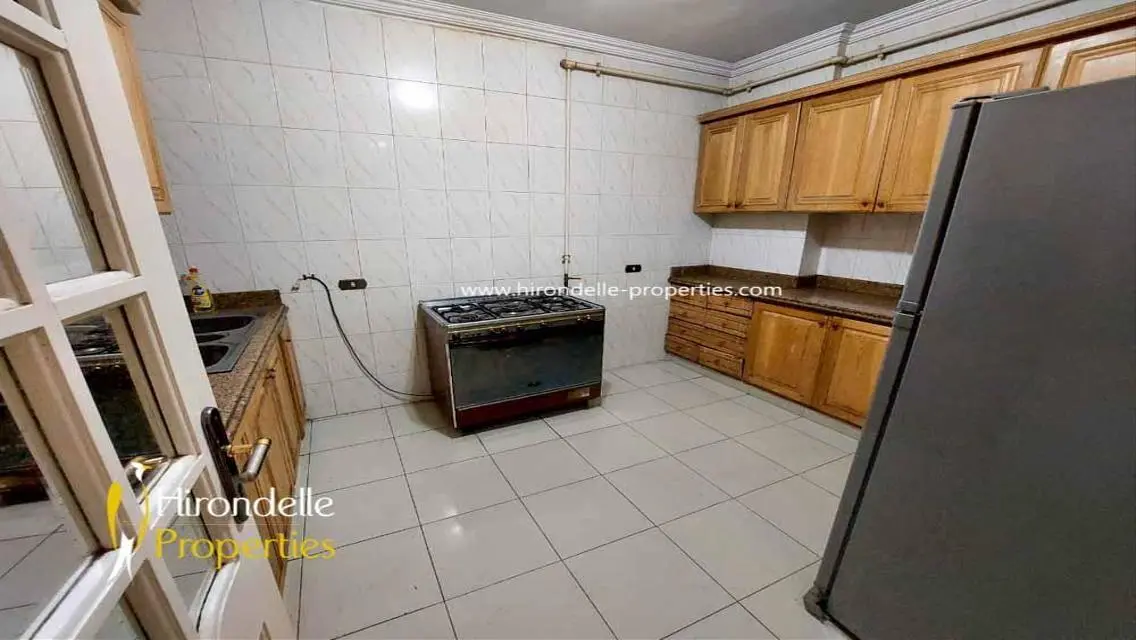 شقة واسعة للايجار بالمعادي دجلة