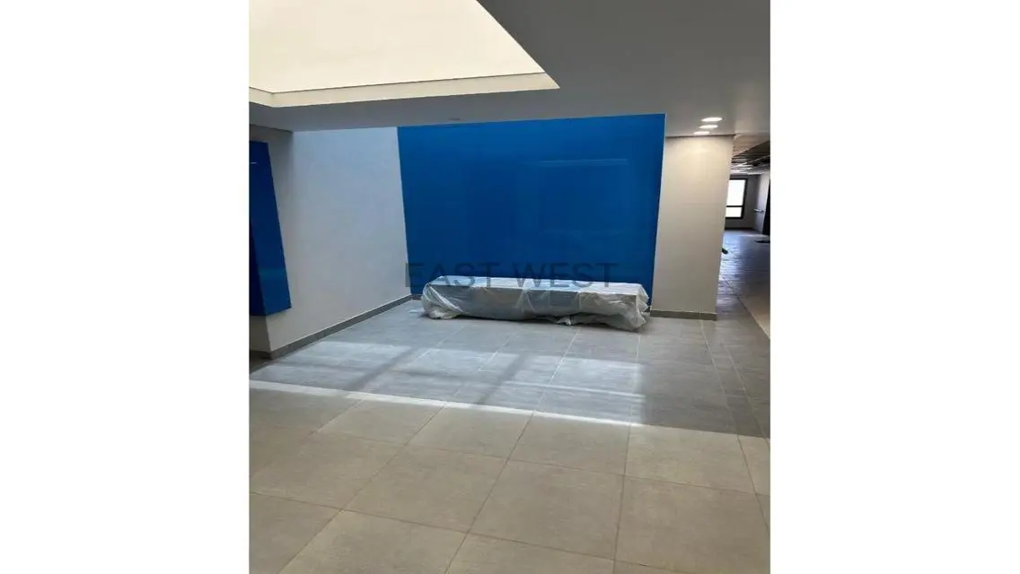 للأيجار عياده اسنان مجهزه في ميدتاون نيو جيزه