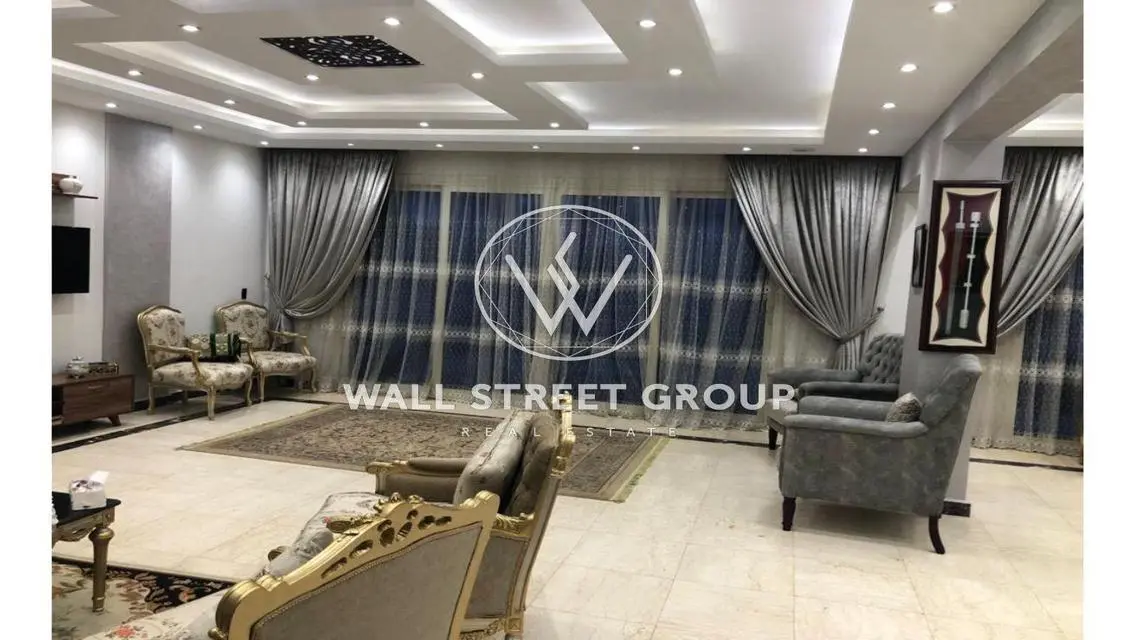 Villa for Sale 654m New Cairo - Garden View