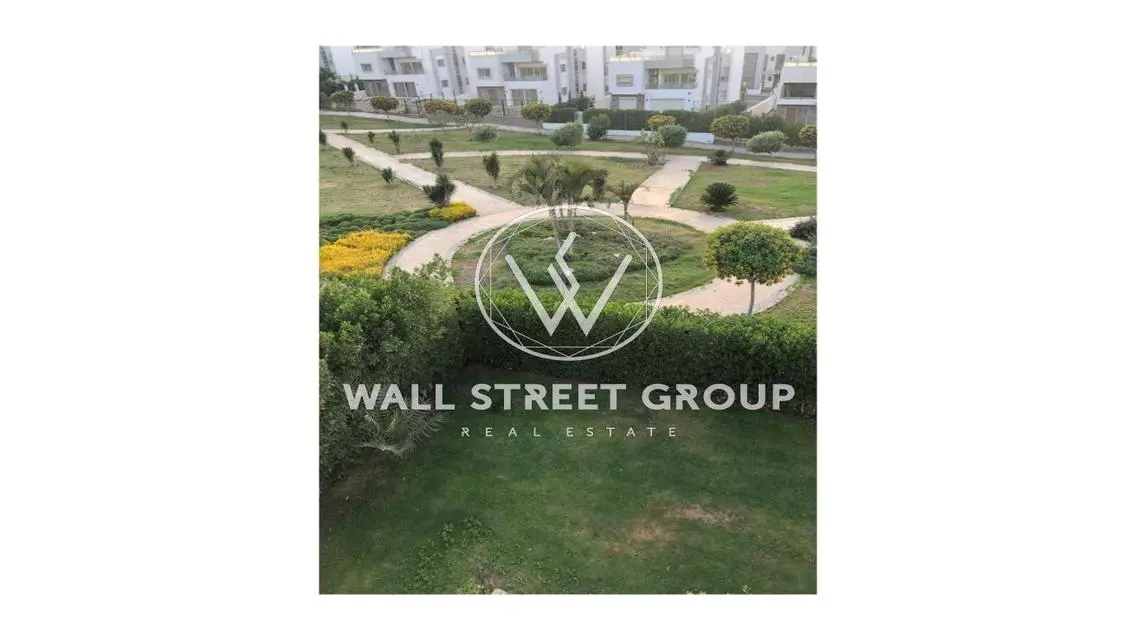 Villa for Sale 654m New Cairo - Garden View