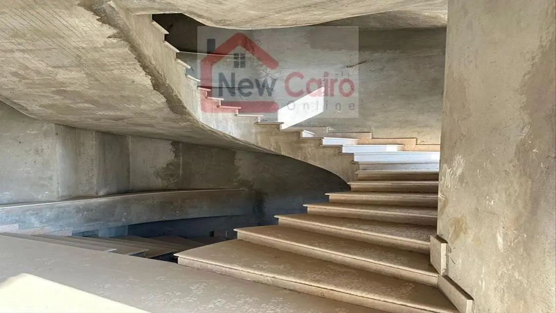Luxury Apartment for Sale with Spacious Layout