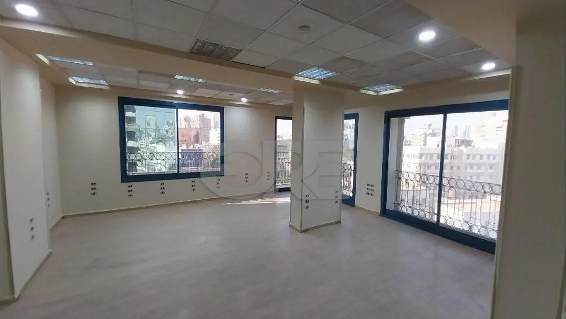 مكتب 600 م مجهز بالتكيفات للايجار فى المهندسين
