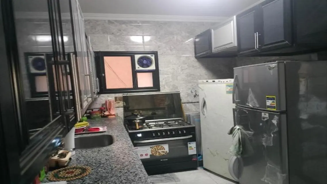 موقع مميز- بجوار الخدمات - تشطيب سوبر لوكس