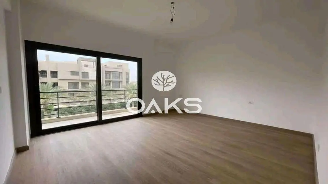 in Fifth Square Penthouse Ready to Move finished
