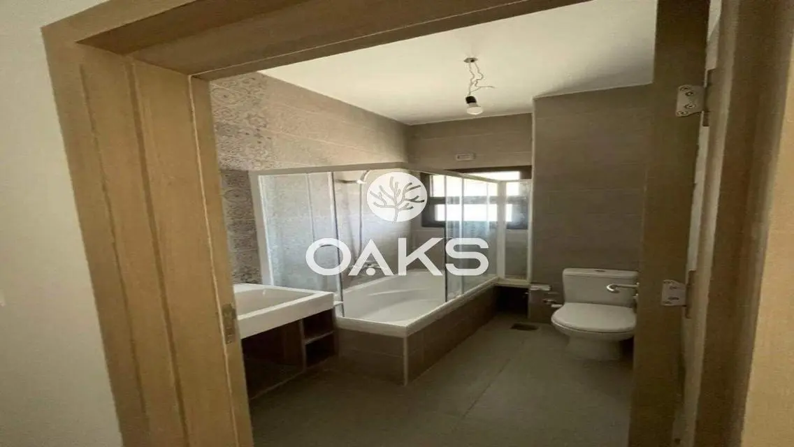 in Fifth Square Penthouse Ready to Move finished