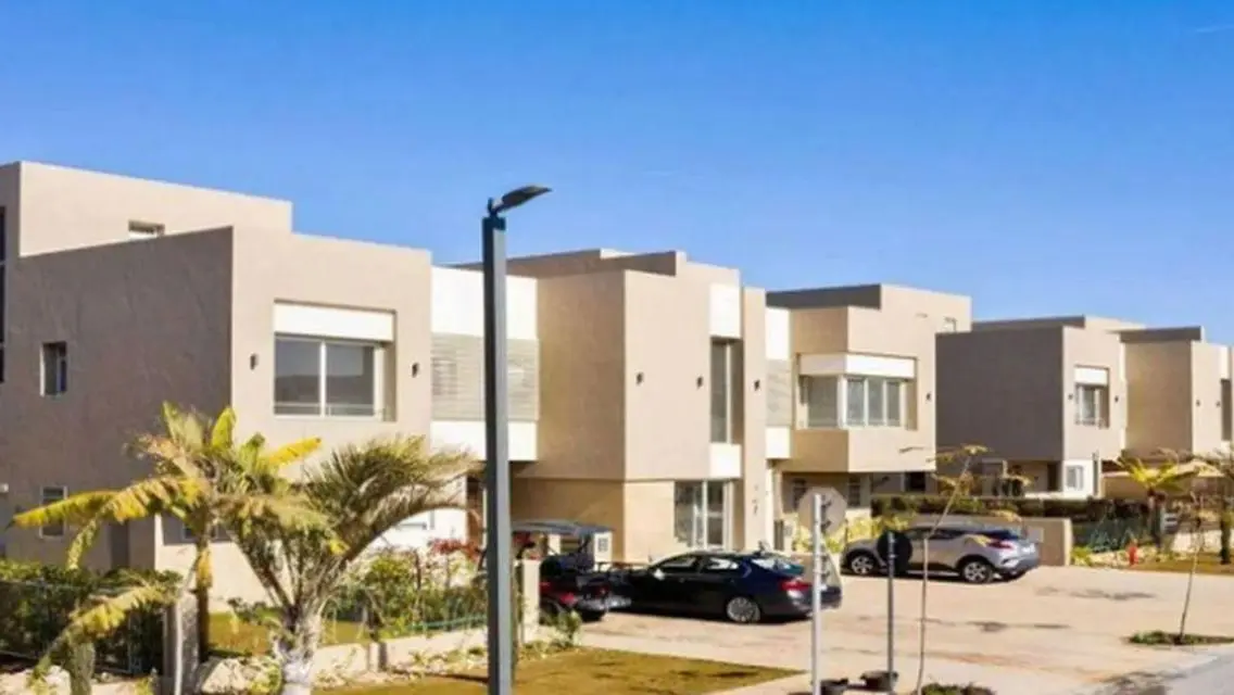 Villa for sale in The Crown Next to new Giza
