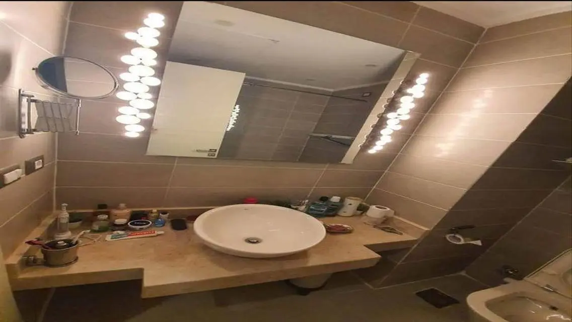 شقه للبيع مفروشه بالكامل بالتكيفات بسعر لقطه