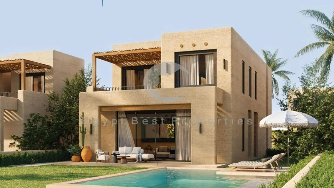 شاليه للبيع على اللاجون في سعادة راس الحكمة 7 سنين