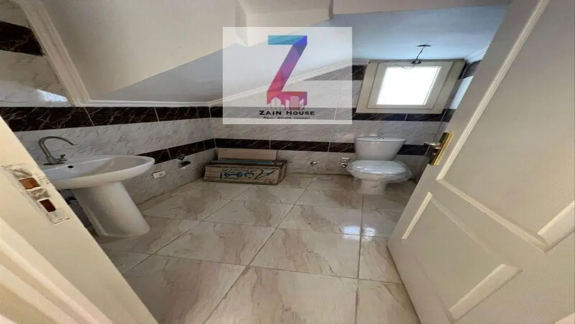 Luxury Apartment with Balcony in Prime Location