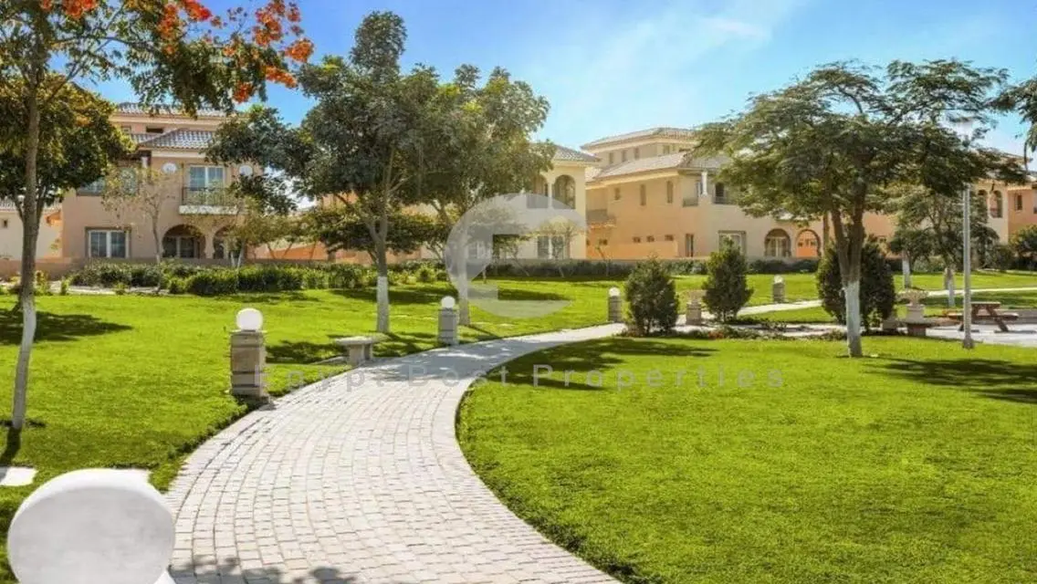 Townhouse for sale in New Cairo in hyde park | 10Y