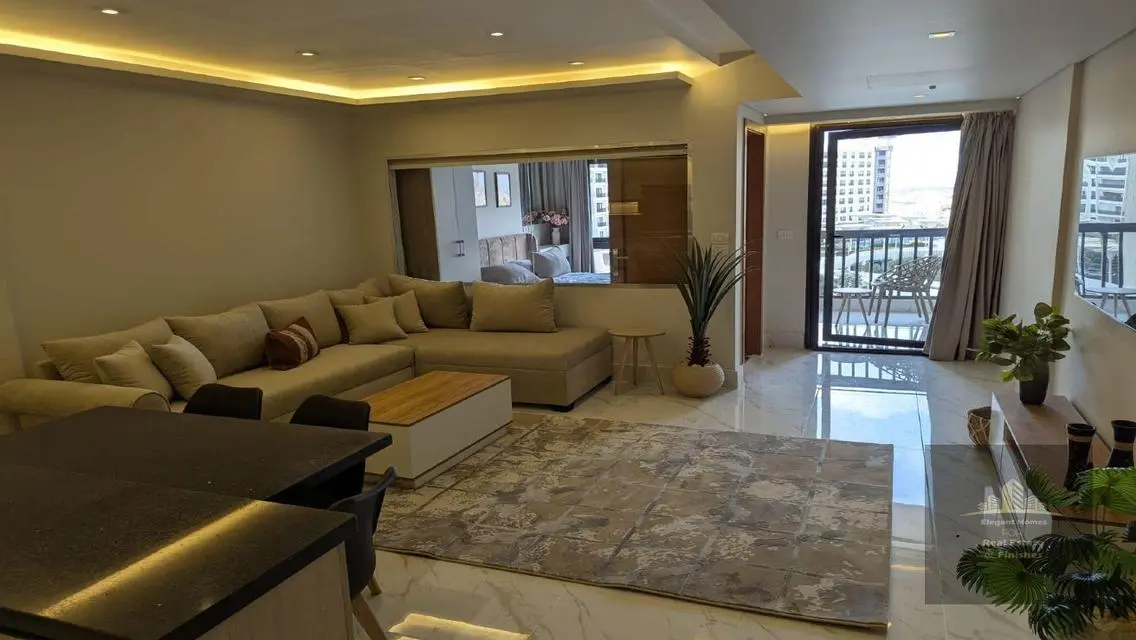 Hotel studio for rent, first used
