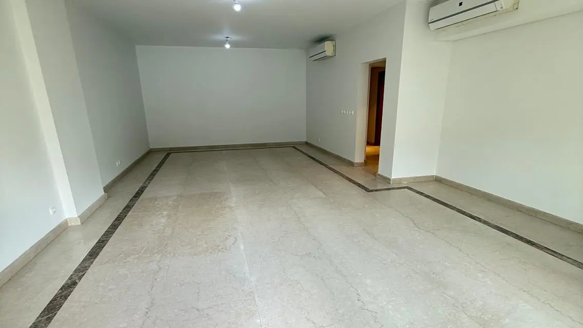 شقه اول سكن في منطقه البوليڤارد