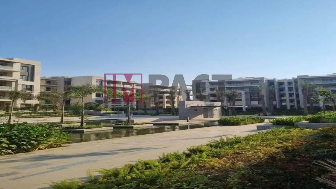 شقة متشطبة بالتكييفات جاهزة للسكن بخصم مميز التجمع