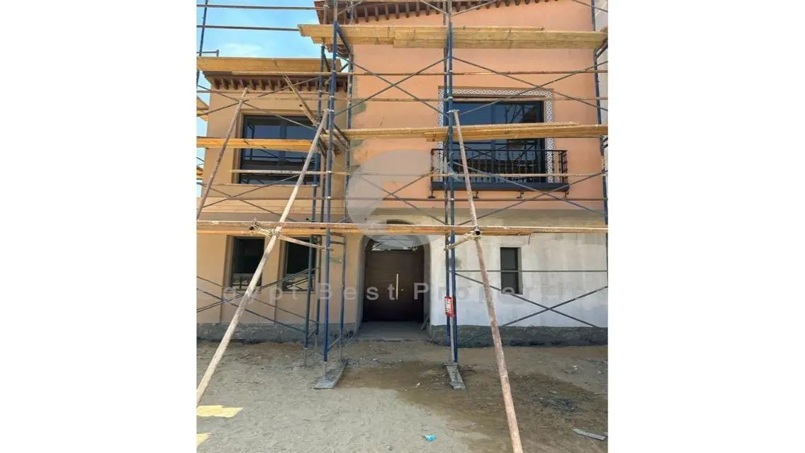 Villa for sale in Village West RTM Equal installm.