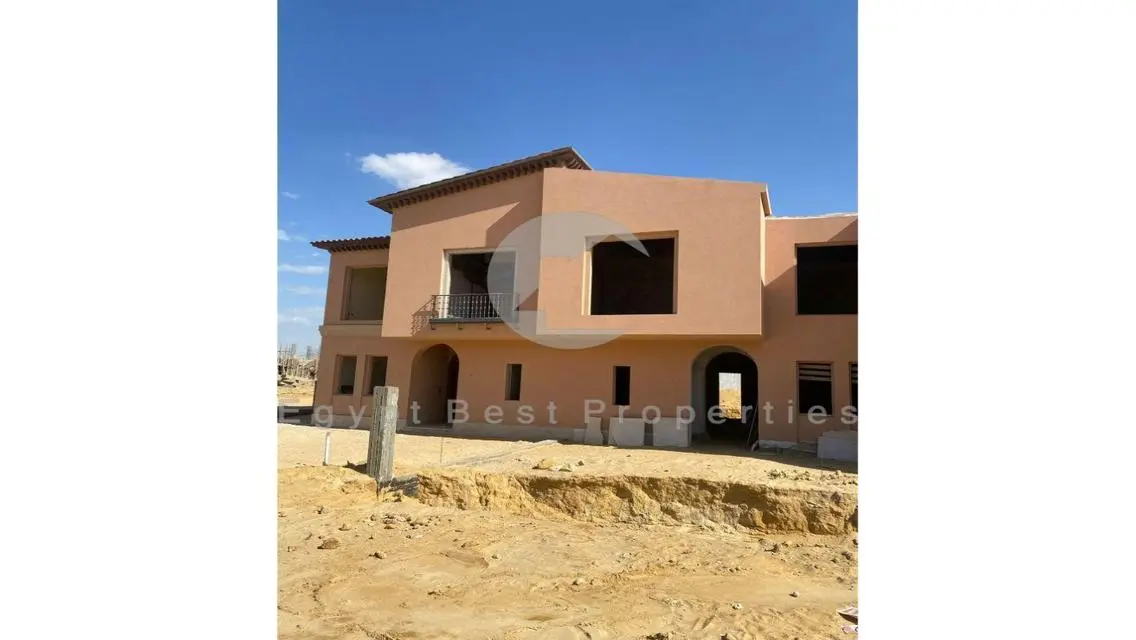 Villa for sale in Village West RTM Equal installm.