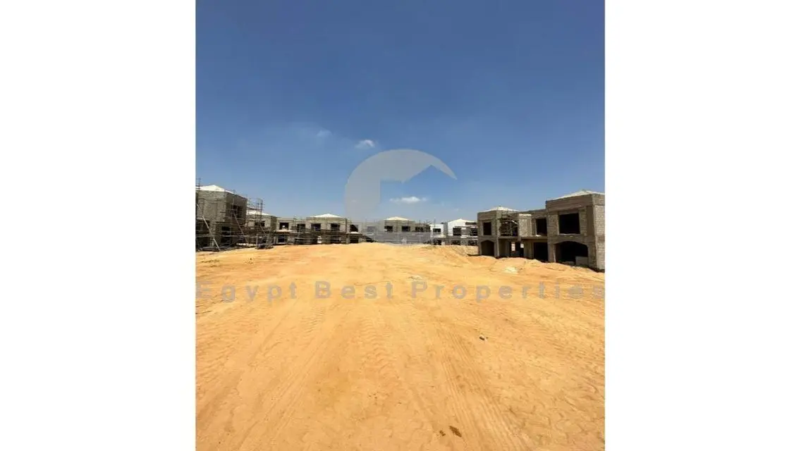 Villa for sale in Village West RTM Equal installm.