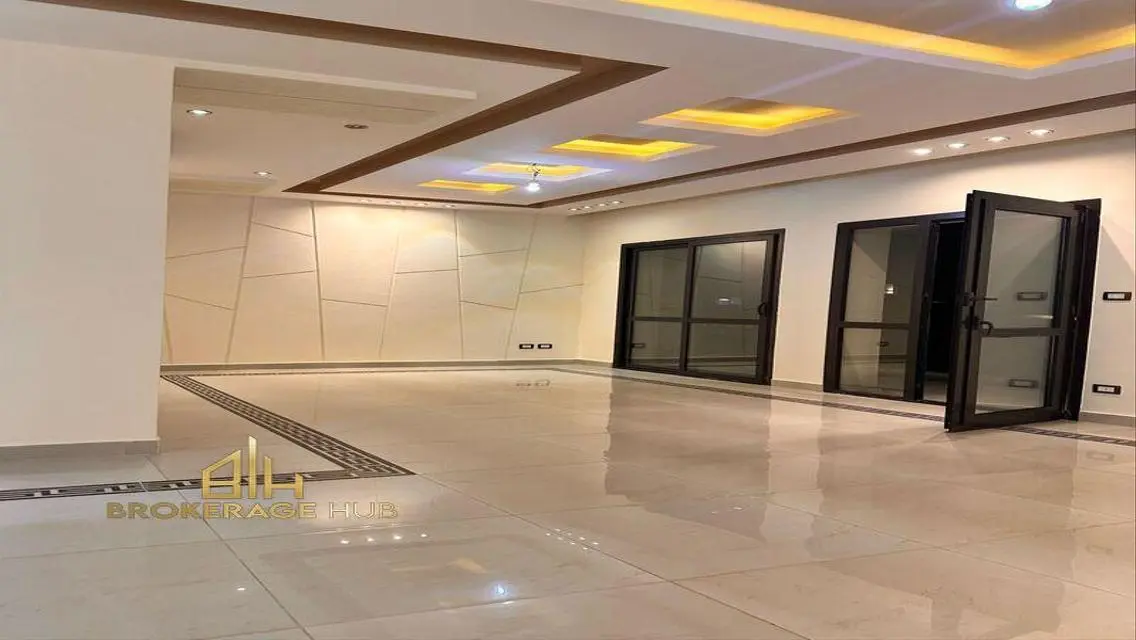 An apartment for rent in a location Eastown ,