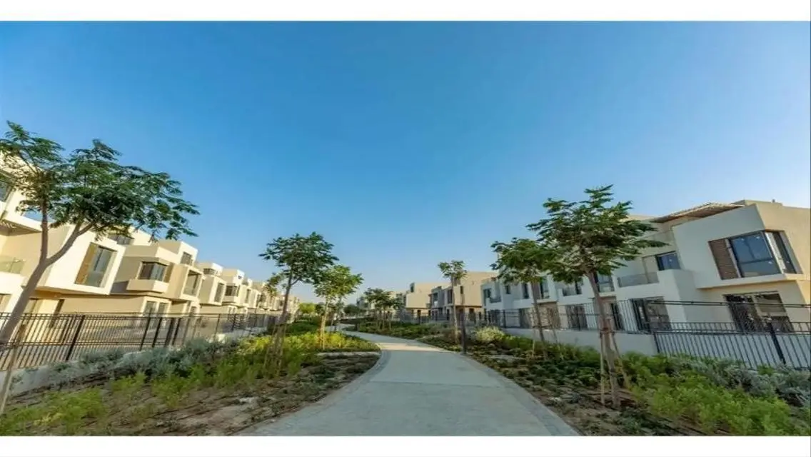 Twin house ready to move for sale in Sodic East